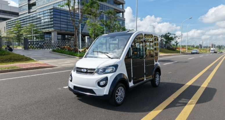 封閉式巡邏車